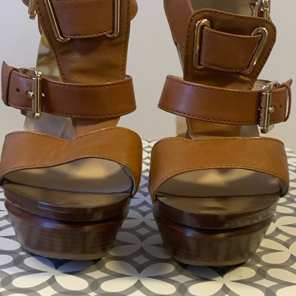 Michael Kors Gansevoort Teak Platform Size 7 - Picture 9 of 13